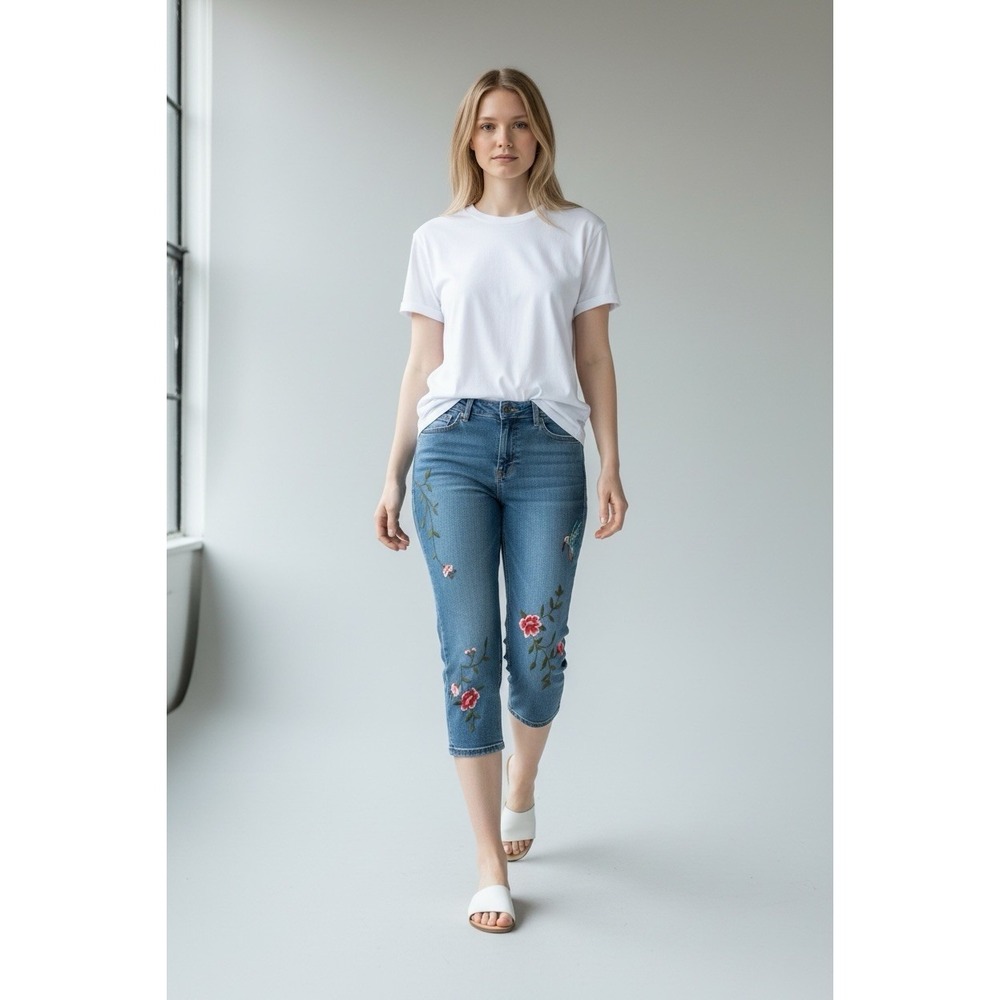 Earl Jeans Capri Pants Women's 8 Floral Embroidered Denim Fairycore Hippie‎ Boho